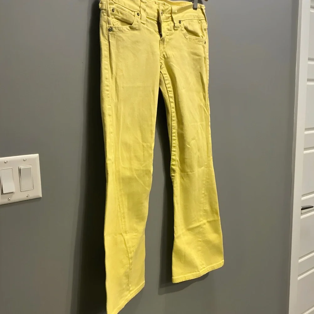 True Religion Joey "Disco" Yellow Twisted Inseam Jeans - Size 29 Y2k - Picture 3 of 9